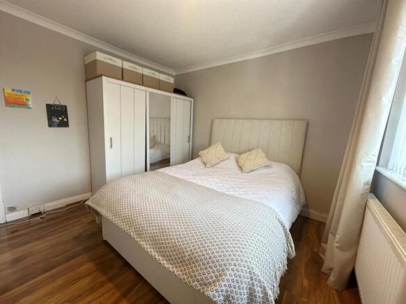 3 bed Semi-Detached for sale Image 8