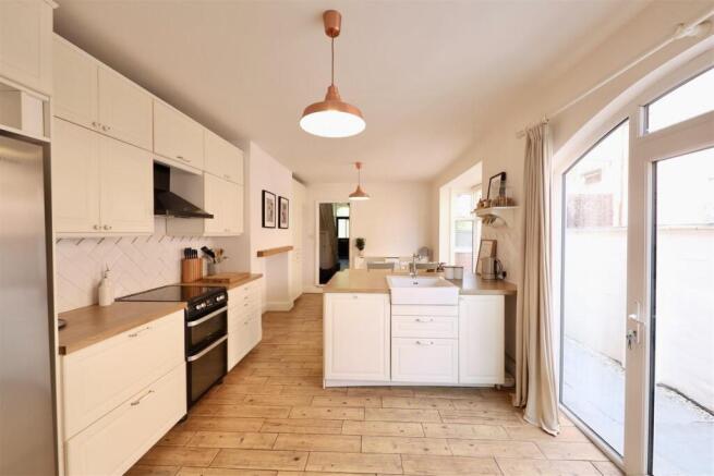 4 bed Terraced for sale Image 4