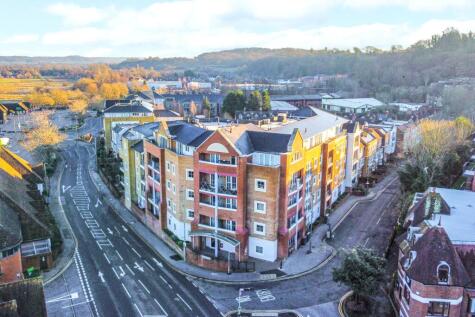 Flambard Way, Godalming, GU7