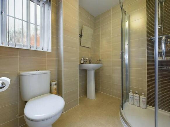 En Suite to Bedroom 1