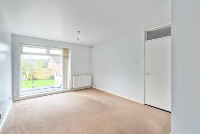 221 Netercote Gardens-1_lo.jpg