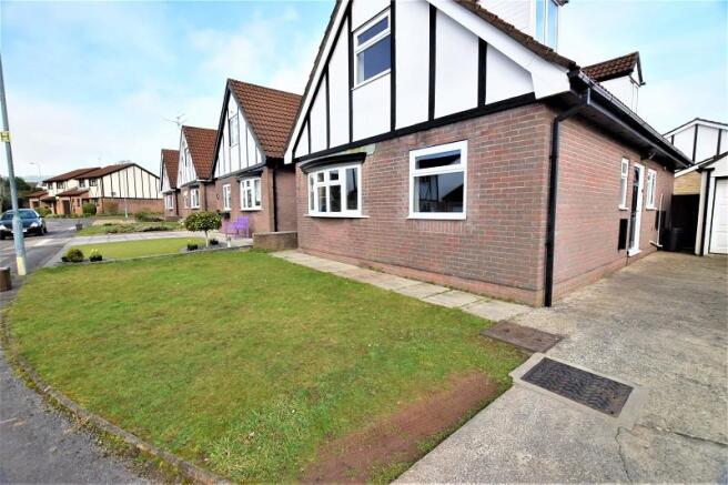 Entrance & Front Garden