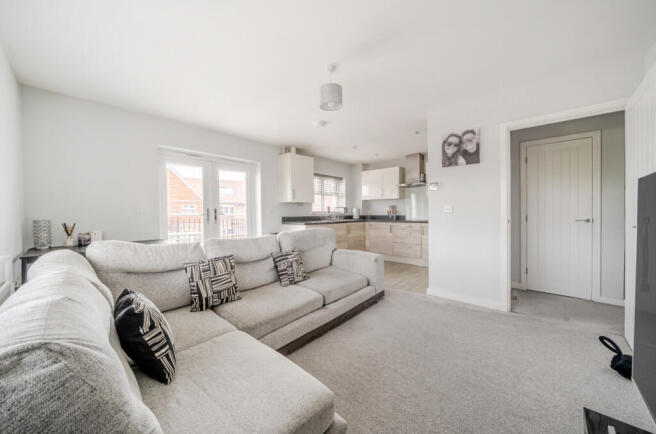 1377370-7-690cad5...