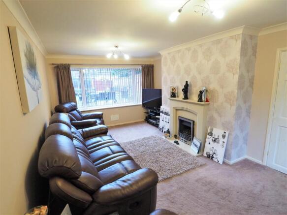 Large Lounge 166