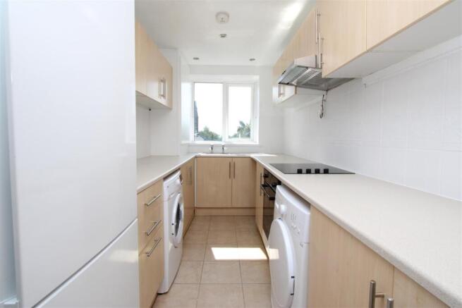 1 bed Apartment to rent Image 4