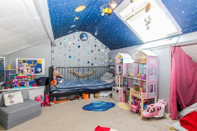 LOFT ROOM