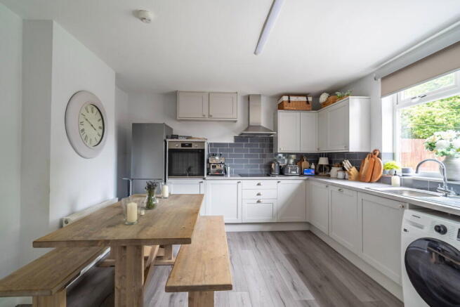 3 bed Terraced for sale Image 6