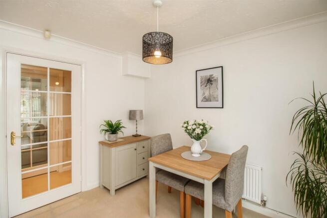 3 bed Semi-Detached for sale Image 6