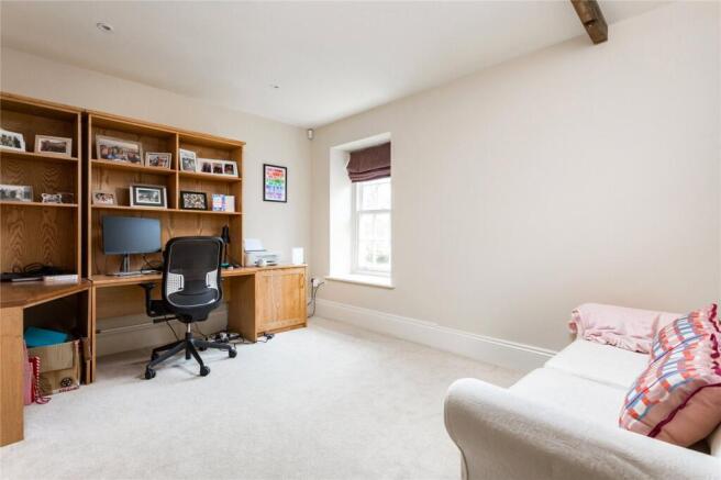 4 bed Detached for sale Image 7