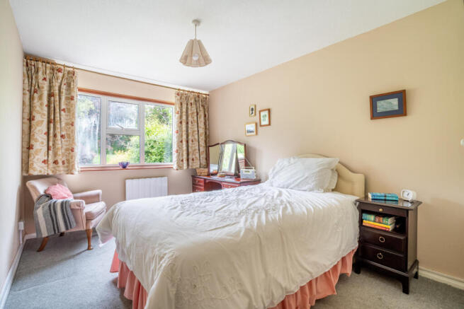 3 bed Bungalow for sale Image 9