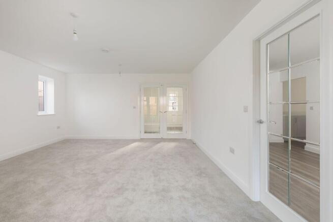 5 bed Detached for sale Image 6