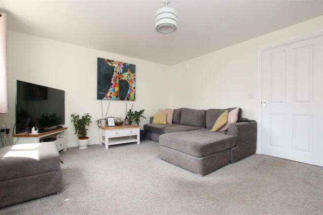 Living Room..JPG