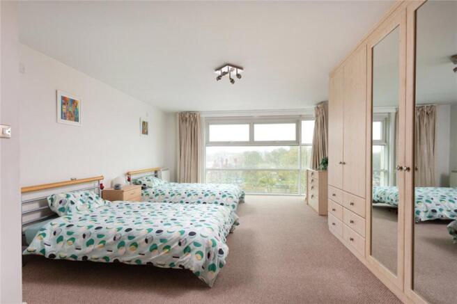 2 bed Penthouse for sale Image 9