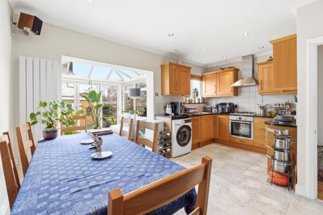 Gloucester Road, Twickenham, TW2 photo 4