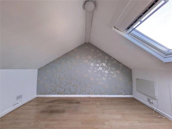 2 bed Terraced to rent Image 9