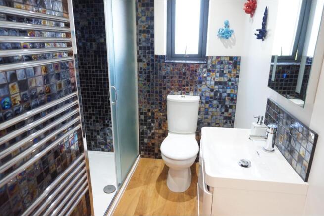 Master En-suite