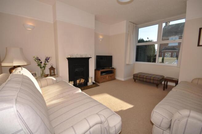 SITTING ROOM