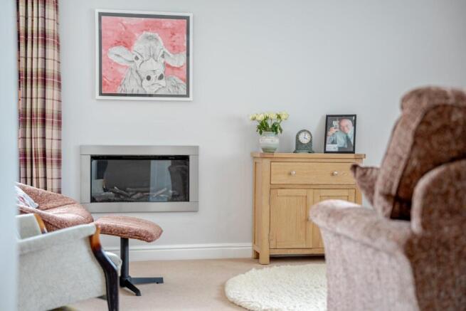 3 bed Detached Bungalow for sale Image 4