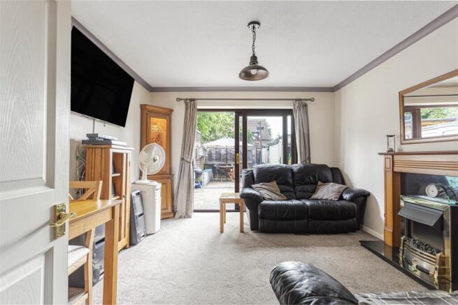 Living Room Bedfont Garden Green Close.jpg