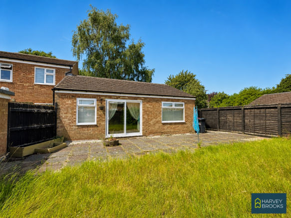 2 bed Semi-Detached Bungalow for sale Image 9