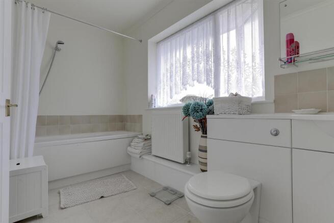 Ensuite.jpg