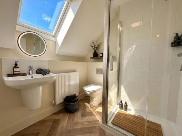 3 bed Terraced for sale Image 9