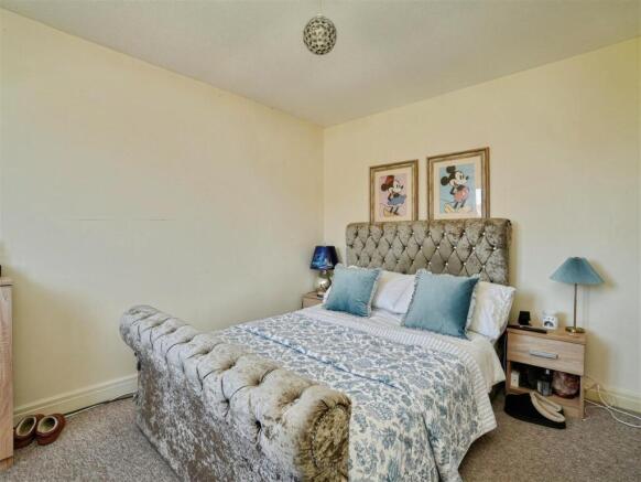 3 bed Detached to rent Image 10