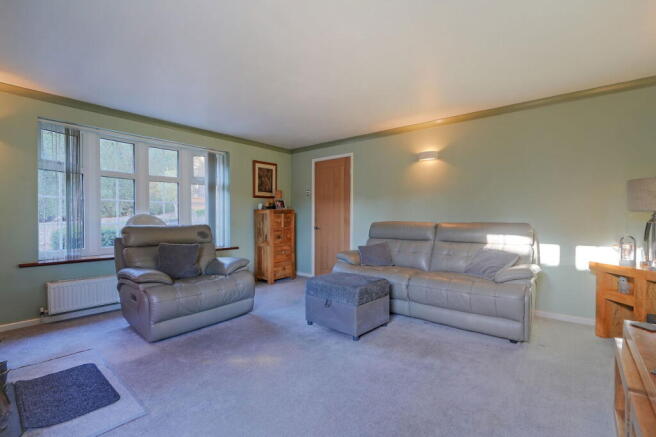 4 bed Detached for sale Image 5