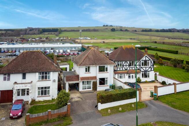 4 Littlehampton Road-1-2.jpg