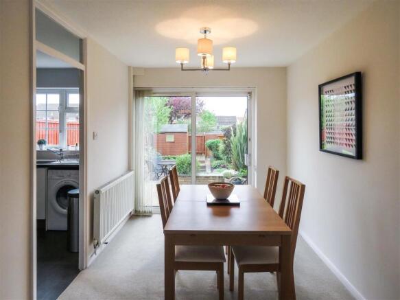 Dining Area.JPG