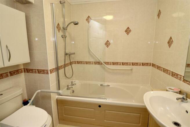 1 bed Apartment for sale Image 8