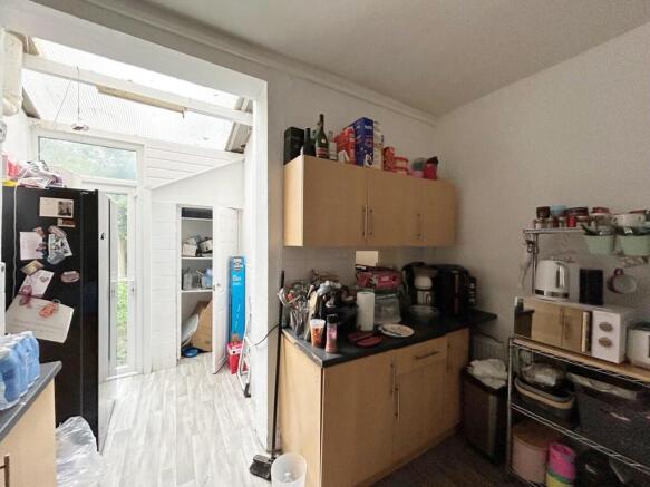 Ramuz Drive, Westcliff-On-Sea photo 5