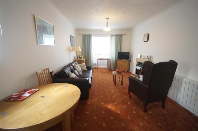 Lounge / Dining Room