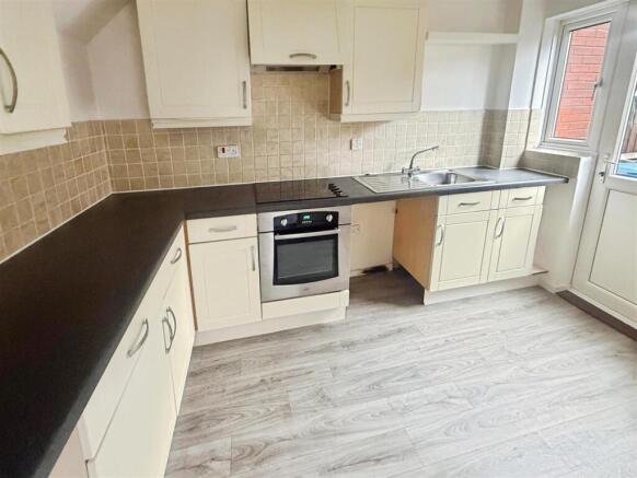 f468f0ca-Vallis 20Close 2013.jpg