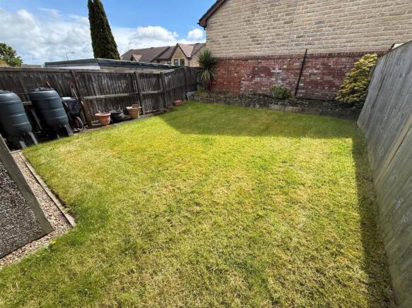 3 bed Semi-Detached for sale Image 11