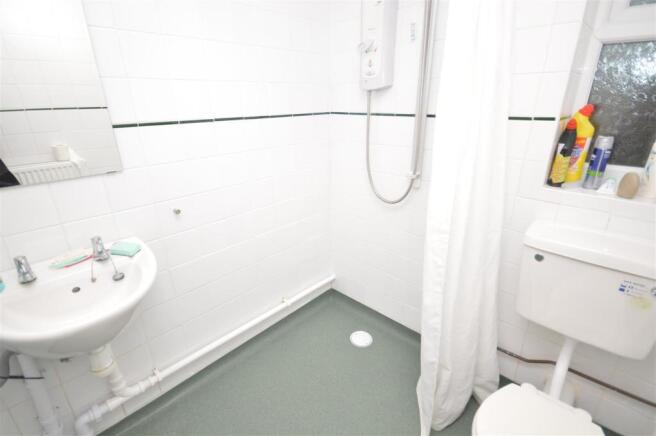 Wet Room.JPG