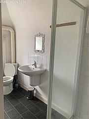 146aHighstreet-MainBathroom-10374061-2-0.jpg