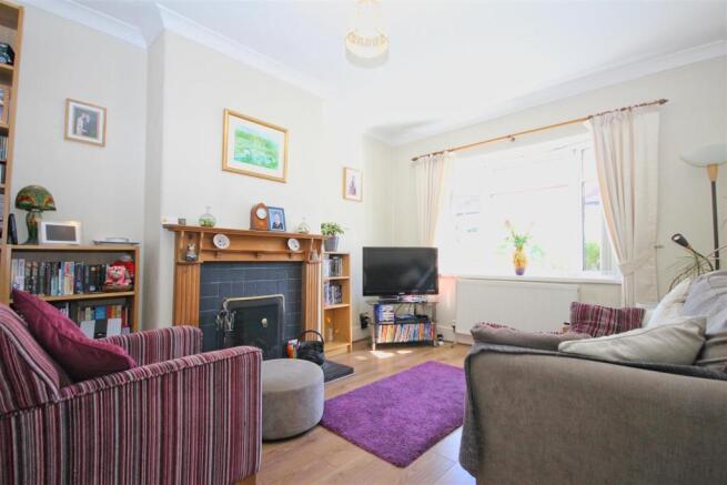 3 Inglemire Lane Cottingham (6)_lzn.jpg