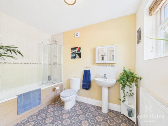 3 bed Detached for sale Image 8