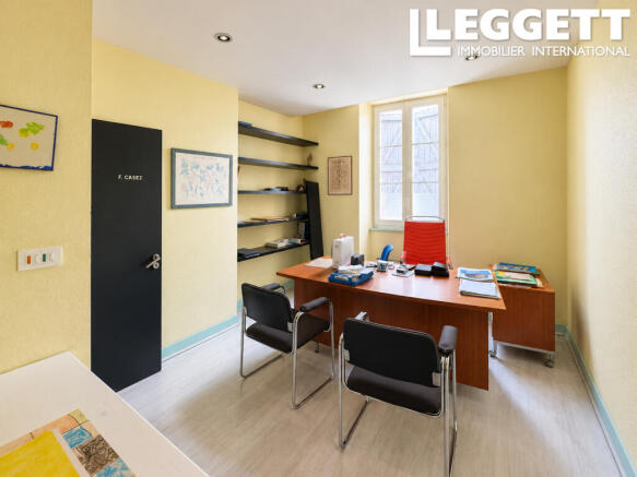 Photo 3