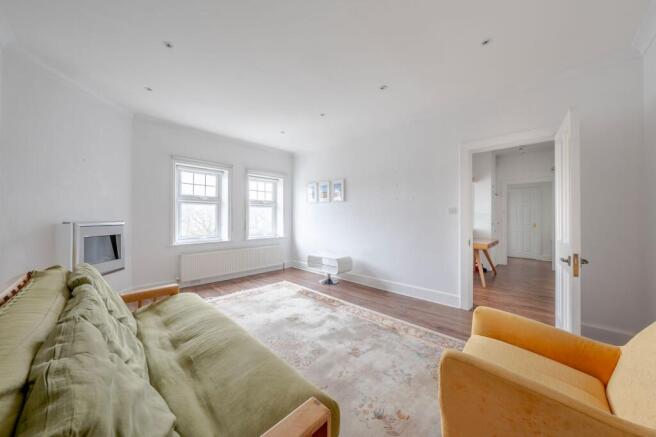 1 bed Flat for sale Image 4