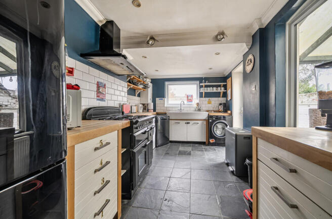 1420119-3-69aae90...