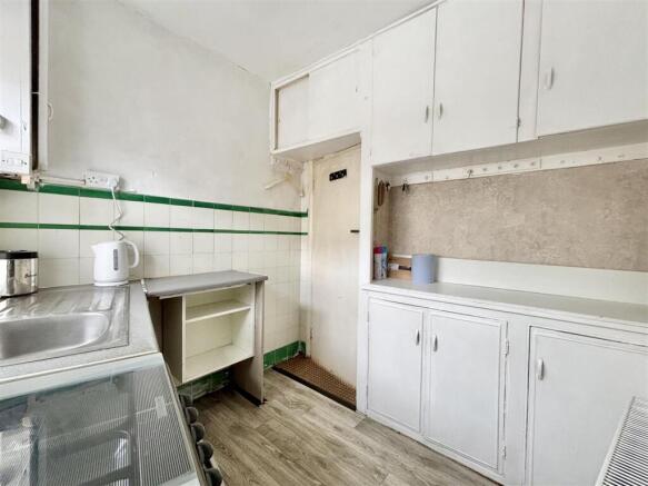 2 bed Semi-Detached for sale Image 7