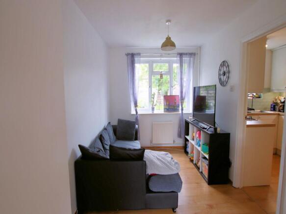 Living room 2.jpg