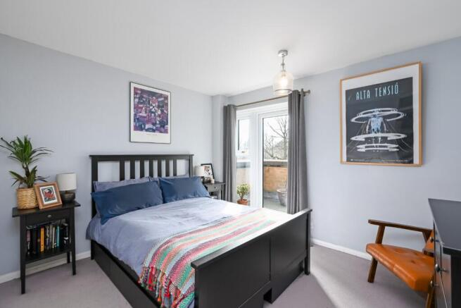 2 bed Apartment for sale Image 10