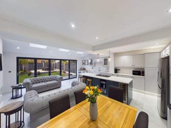 Kitchen/Living...
