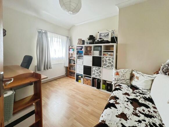 3 bed Semi-Detached to rent Image 9
