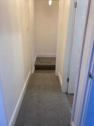 2 bed Terraced to rent Image 12
