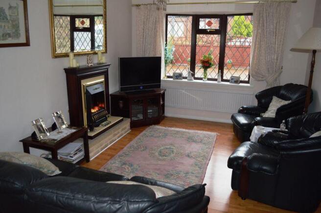 LOUNGE AREA