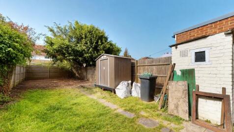 Lyndhurst Road, Greenford, UB6